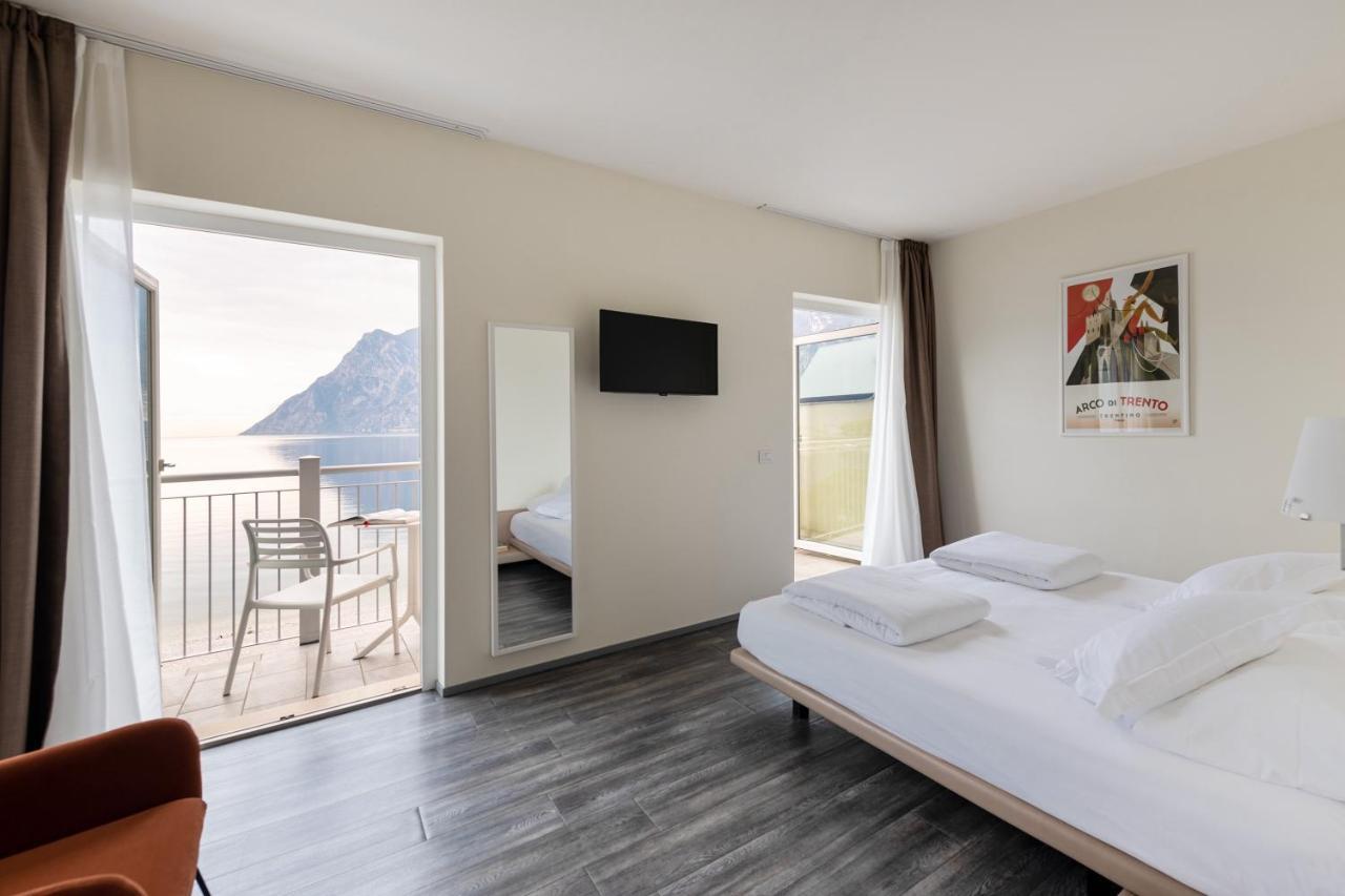 Double Room Lake View,1387739384:JPEG